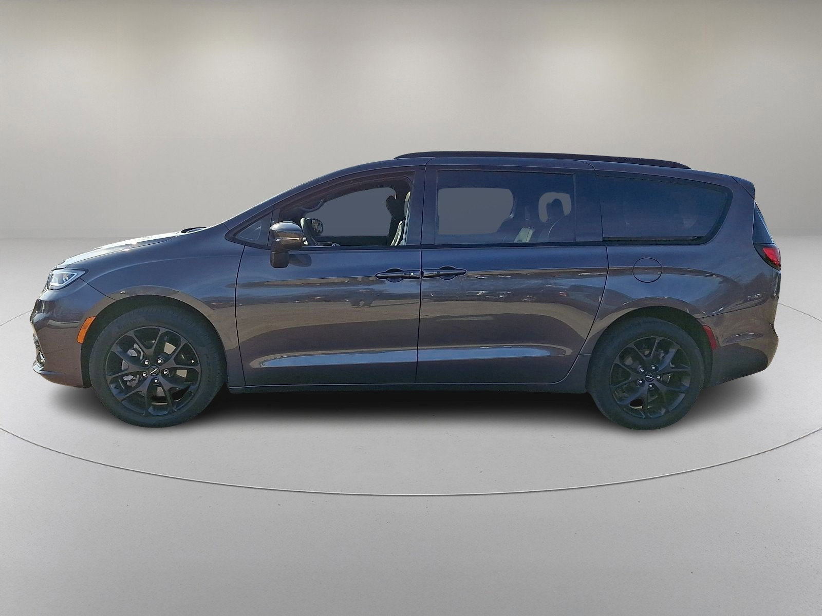 Used 2022 Chrysler Pacifica Touring-L w/ S Appearance Package image 6