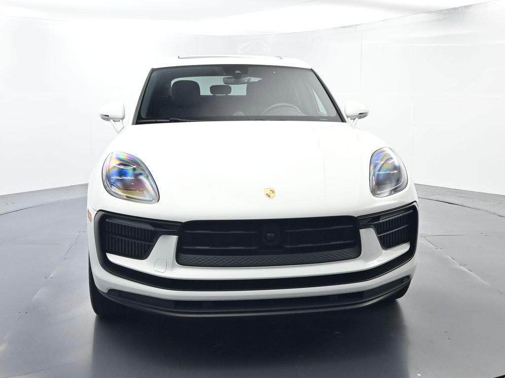 Certified 2023 Porsche Macan S AWD/4WD image 18
