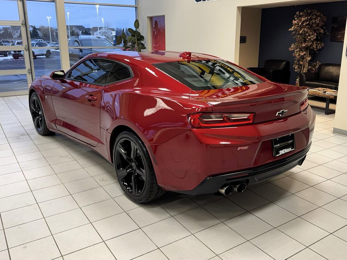 Used 2016 Chevrolet Camaro LT RWD image 3