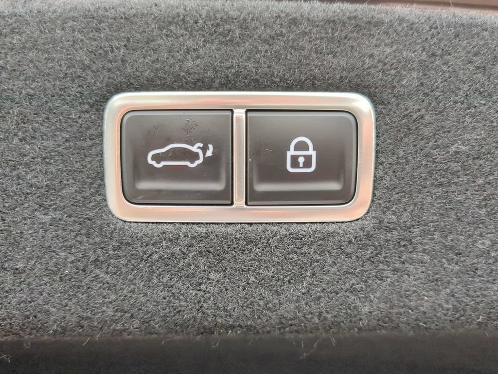 Used 2025 Genesis G90 3.5T AWD/4WD image 26