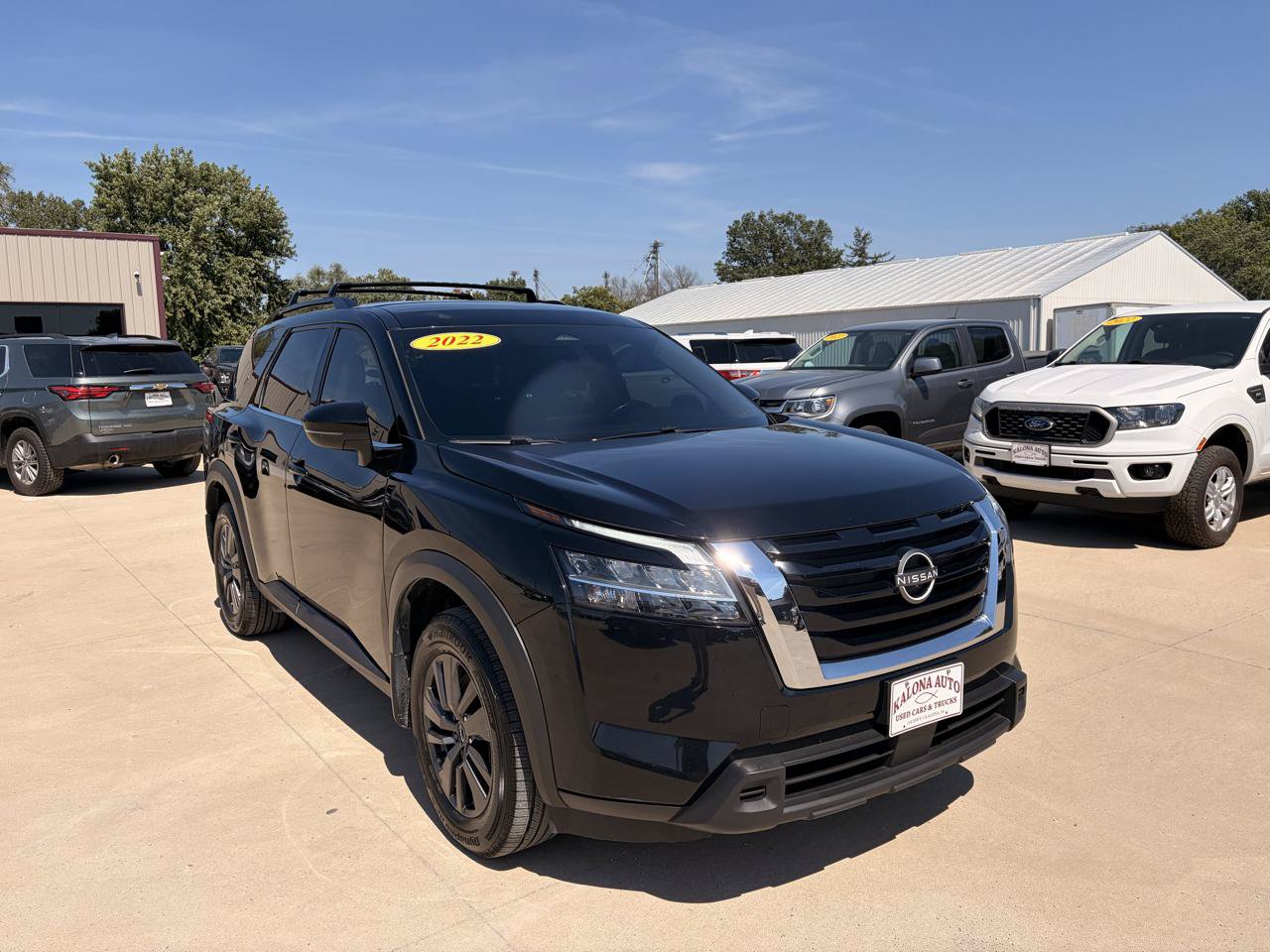Used 2022 Nissan Pathfinder SV AWD/4WD image 4