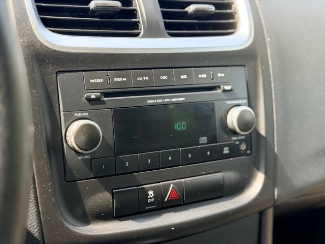 Used 2012 Dodge Avenger SE FWD image 10