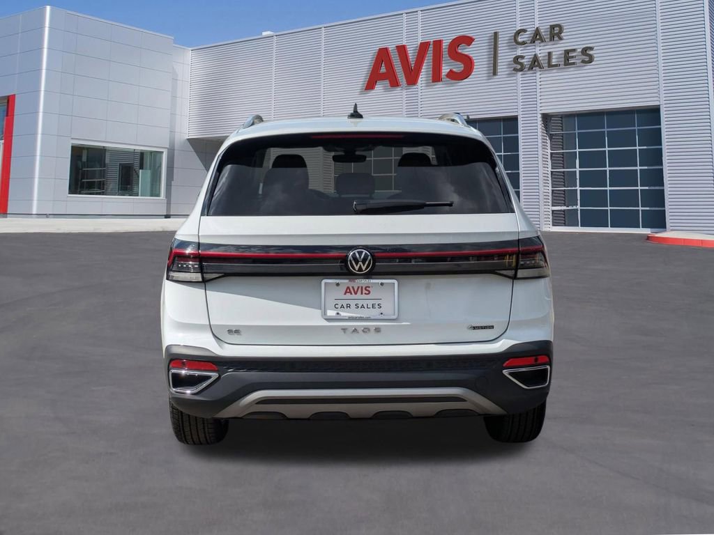 Used 2025 Volkswagen Taos SE AWD/4WD image 7