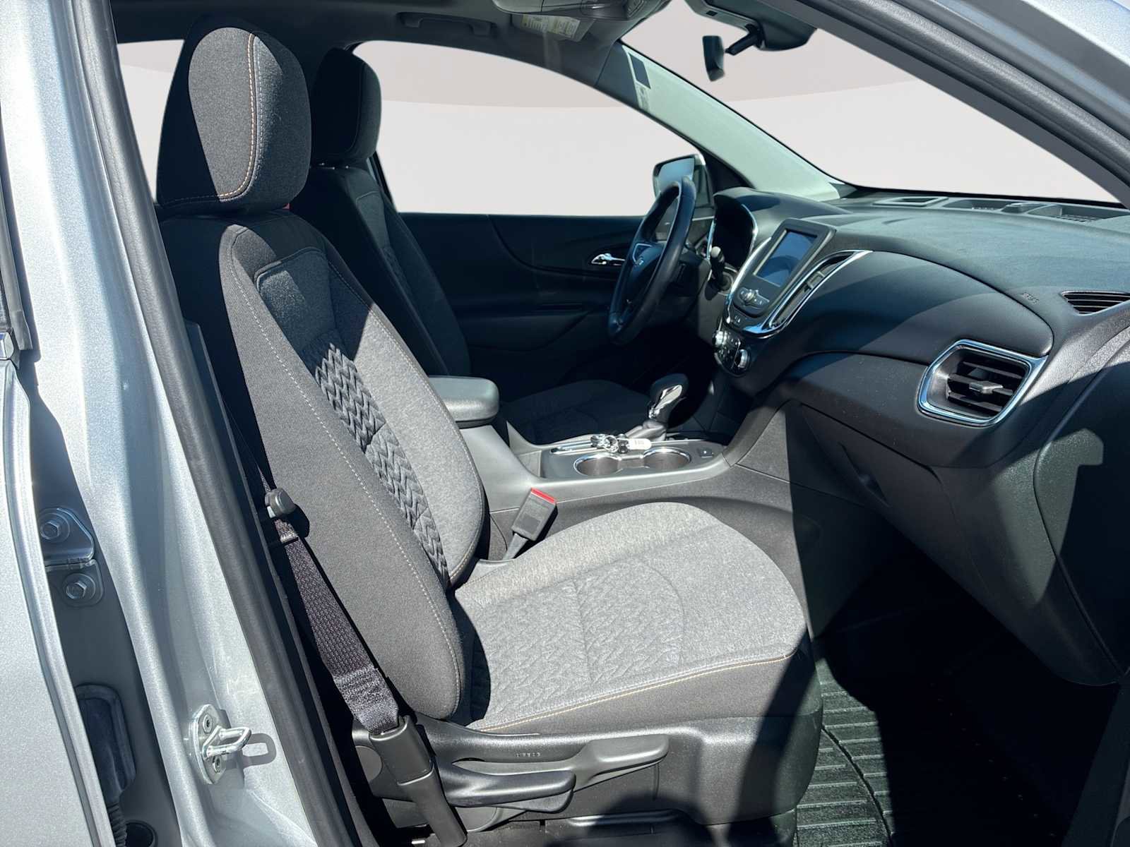 Used 2022 Chevrolet Equinox LT image 28