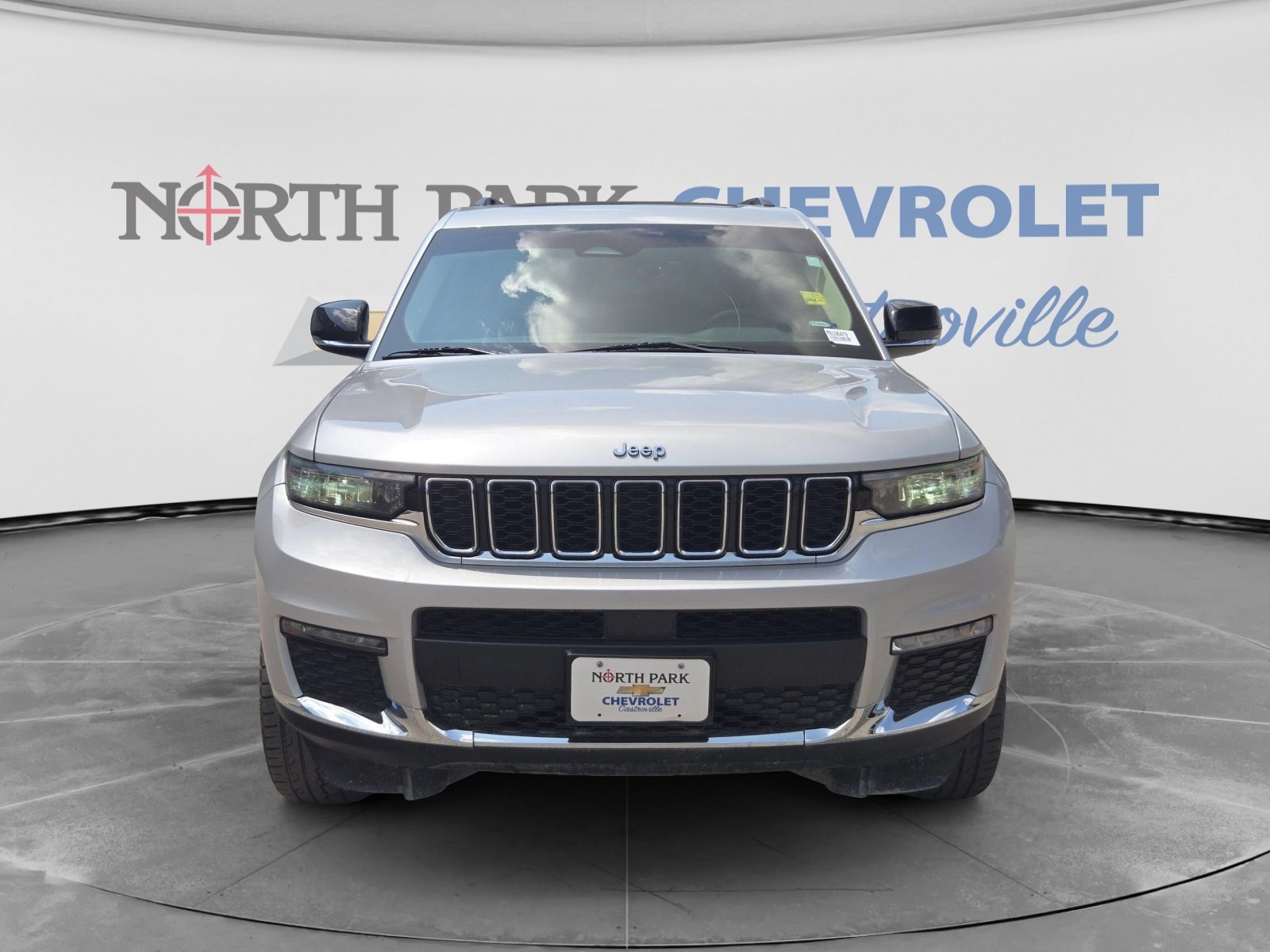 Used 2021 Jeep Grand Cherokee L Limited w/ MOPAR Finishing Package AWD/4WD image 8