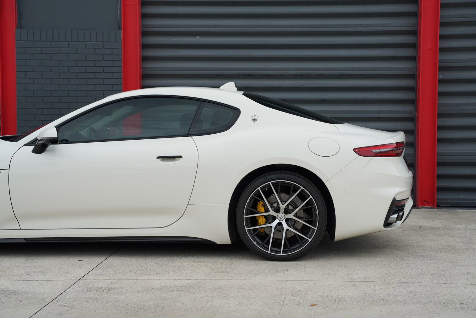Used 2024 Maserati GranTurismo Trofeo AWD/4WD image 12