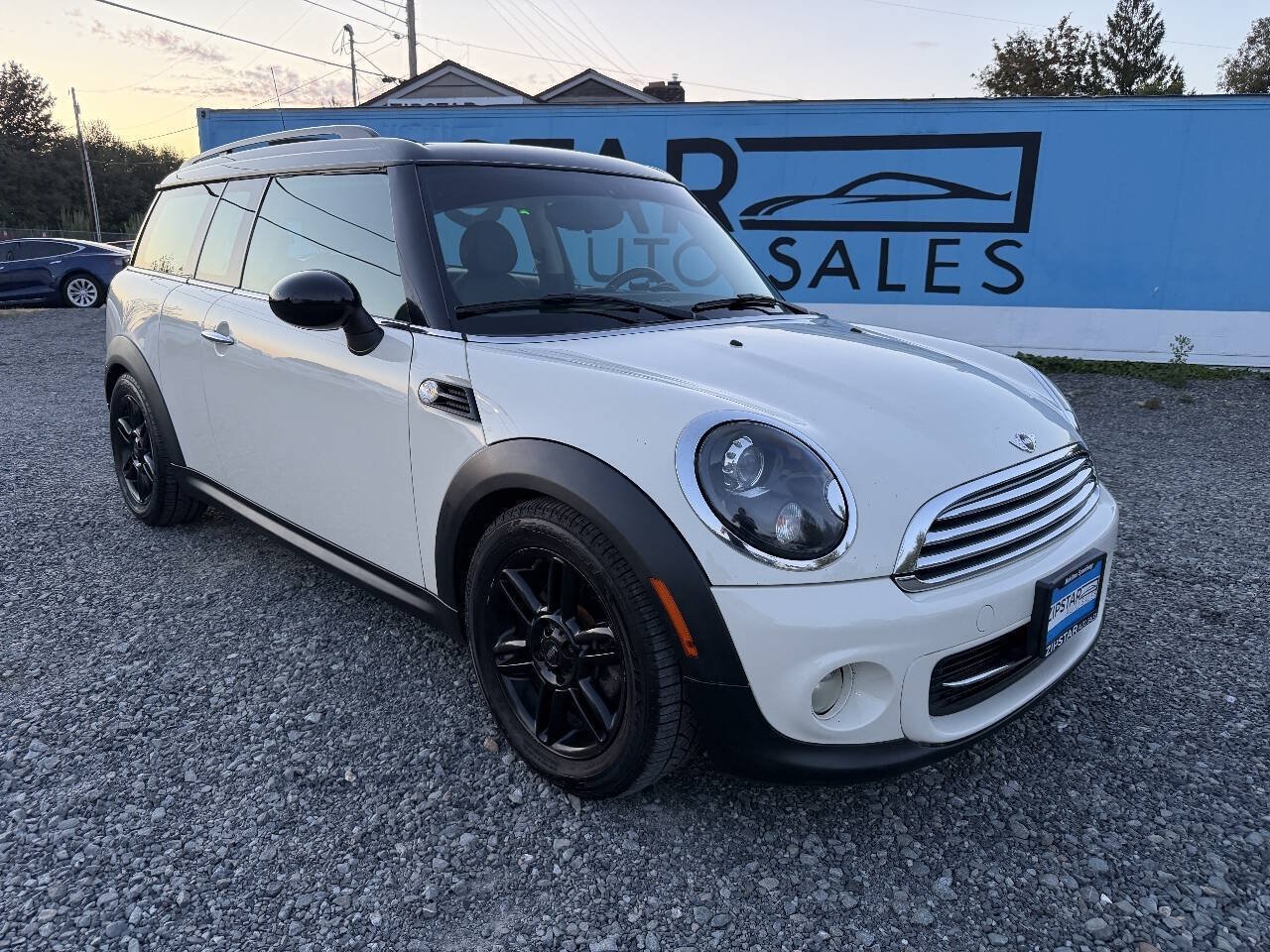 Used 2013 MINI Cooper Clubman FWD image 1