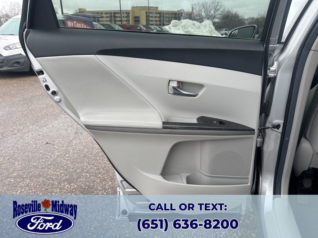 Used 2013 Toyota Venza XLE image 30