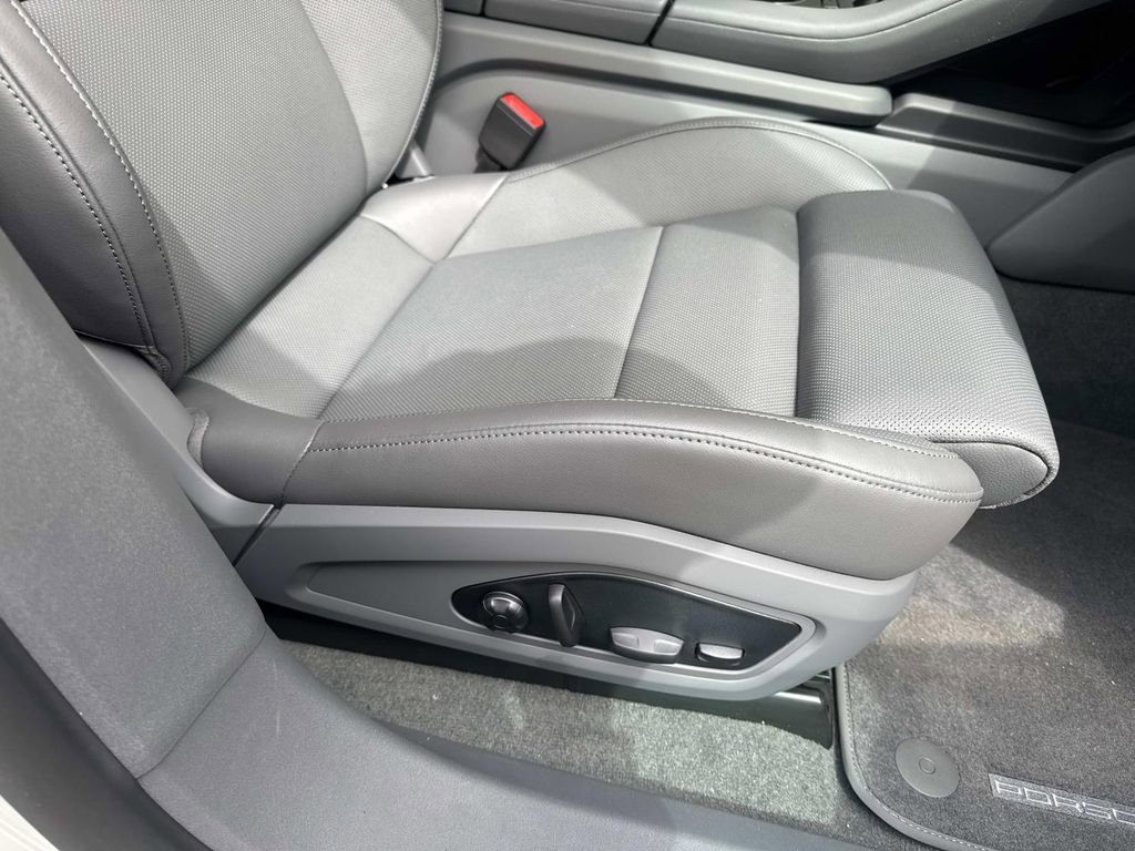 New 2025 Porsche Taycan 4S image 16
