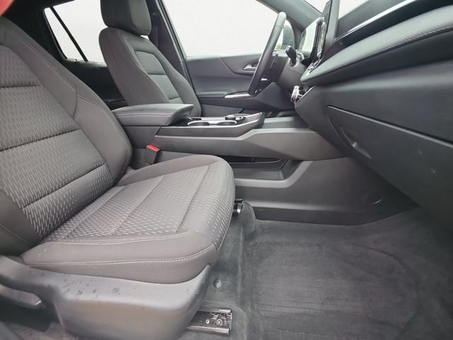 Used 2026 Chevrolet Equinox LT w/ Safety and Technology Package FWD image 17