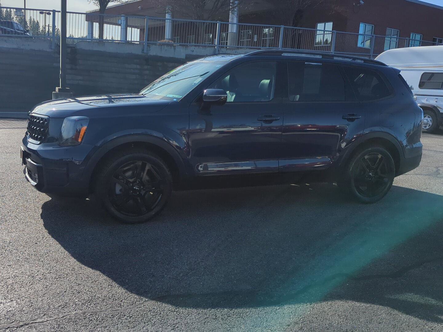 Used 2024 Kia Telluride SX Prestige X-Line image 3