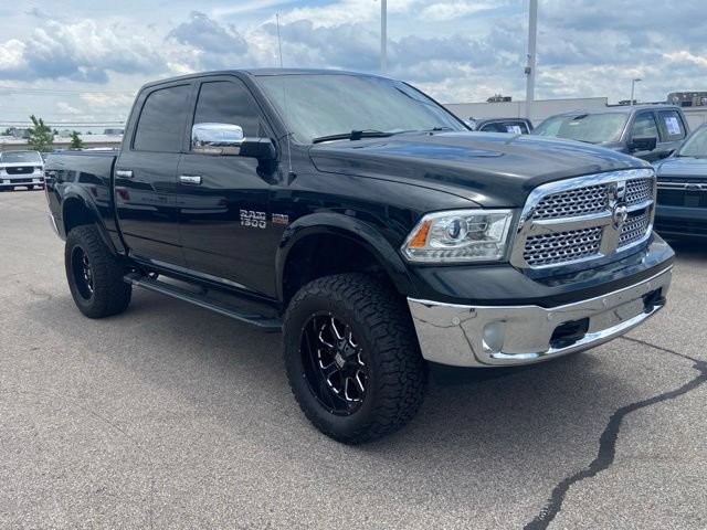 Used 2016 RAM 1500 Laramie w/ Convenience Group AWD/4WD image 2