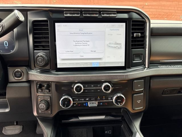 Used 2024 Ford F350 Platinum w/ Tremor Off-Road Package AWD/4WD image 28