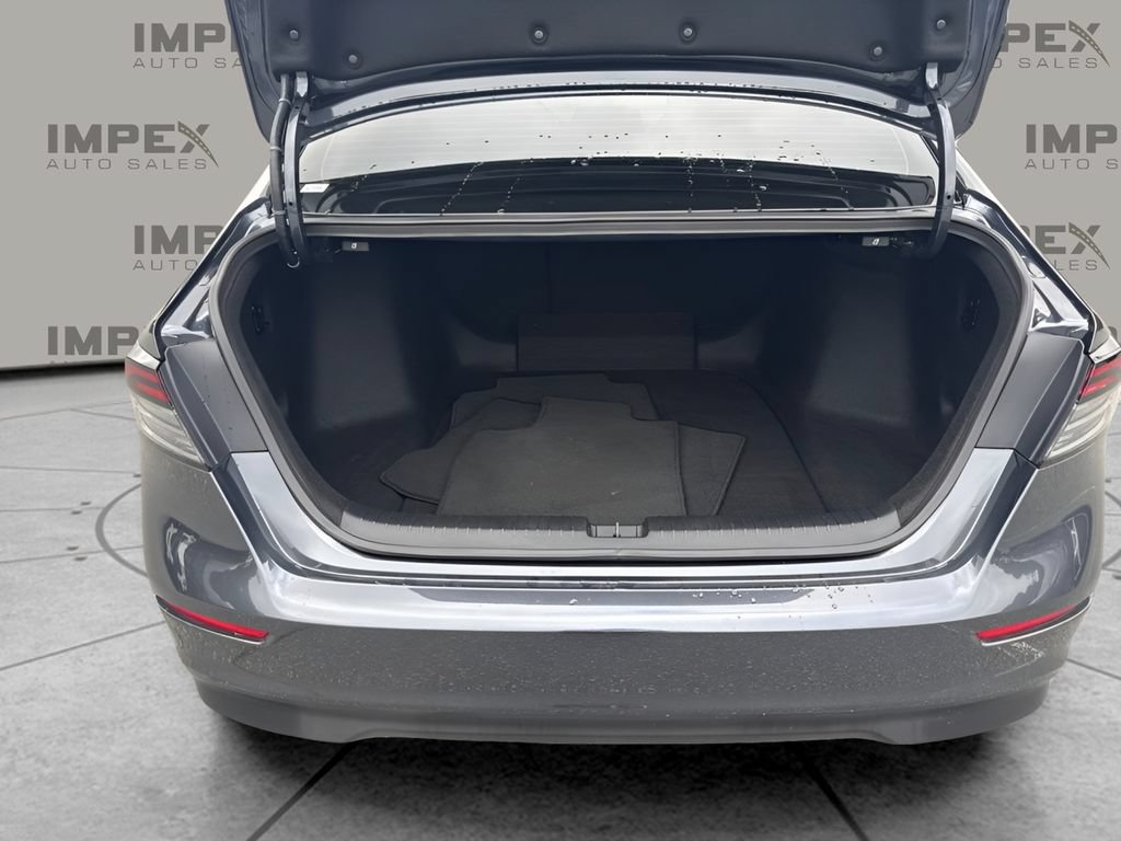 Used 2025 Honda Accord SE image 18