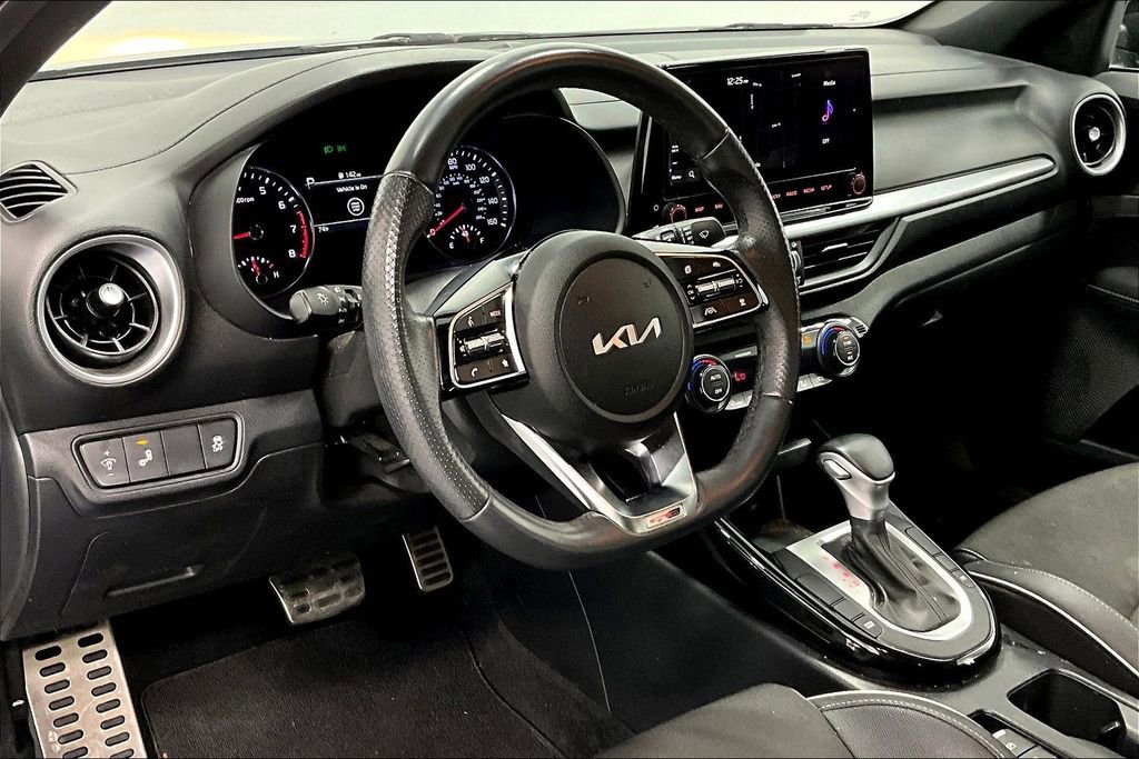 Used 2024 Kia Forte GT-Line image 16