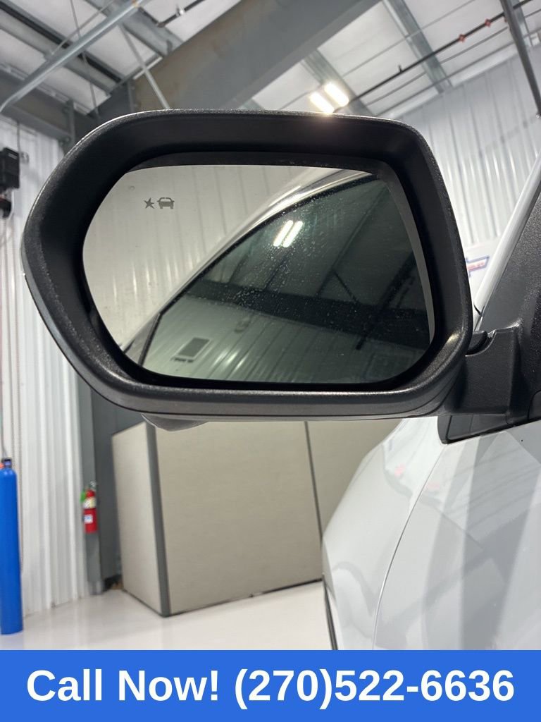 Used 2025 GMC Acadia Elevation FWD image 13