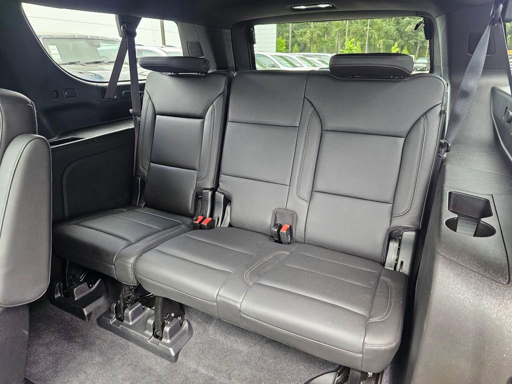 Used 2021 Chevrolet Suburban LT w/ LT Signature Package AWD/4WD image 18