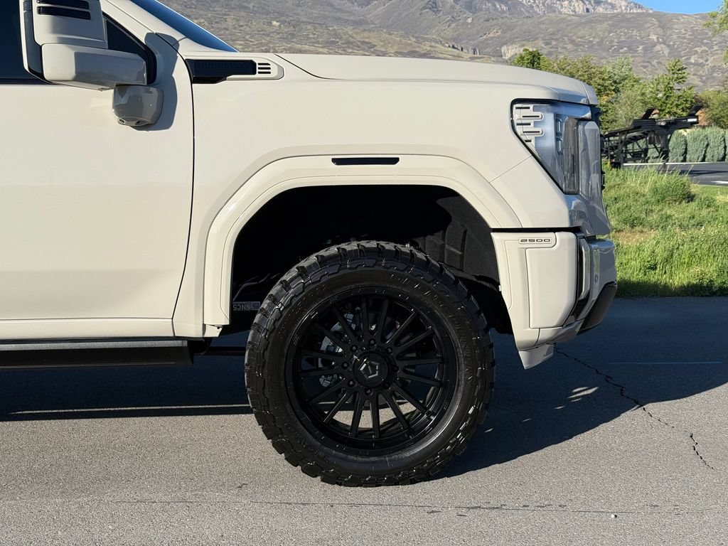 Used 2026 GMC Sierra 2500 AT4 w/ AT4 Premium Plus Package AWD/4WD image 3