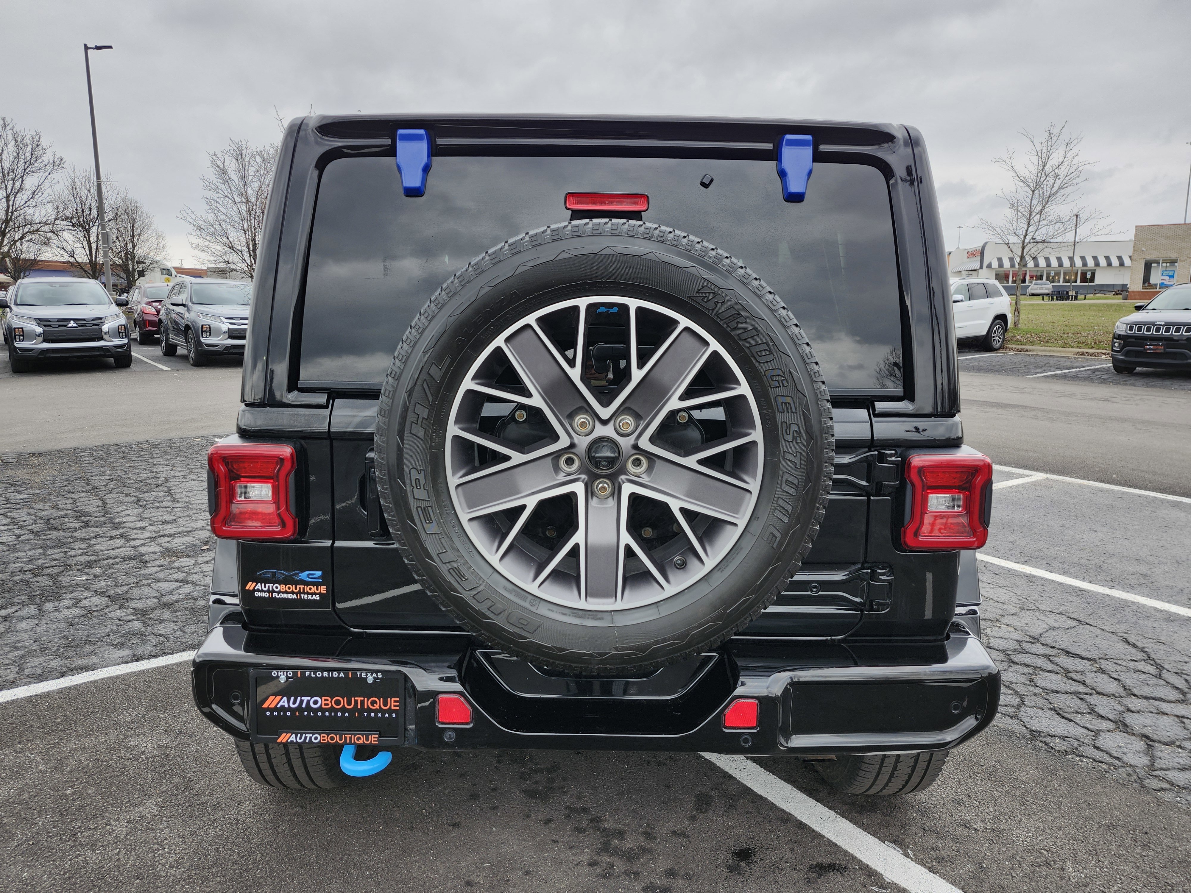 Used 2022 Jeep Wrangler Unlimited Sahara image 17