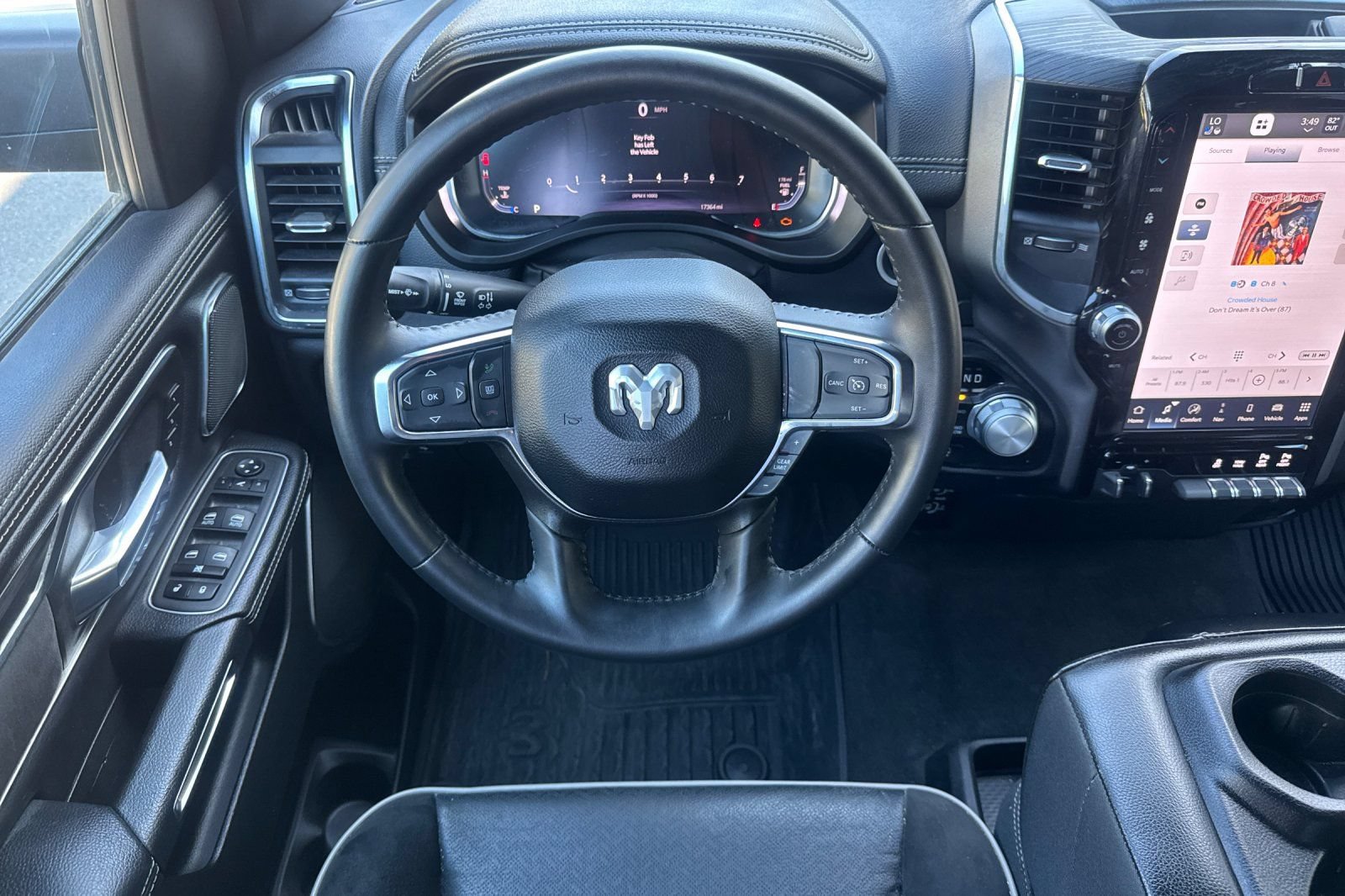 Used 2024 RAM 1500 Laramie AWD/4WD image 17