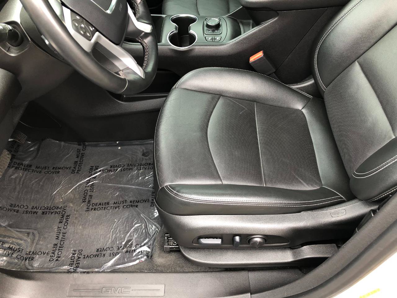 Used 2024 GMC Terrain SLT AWD/4WD image 11