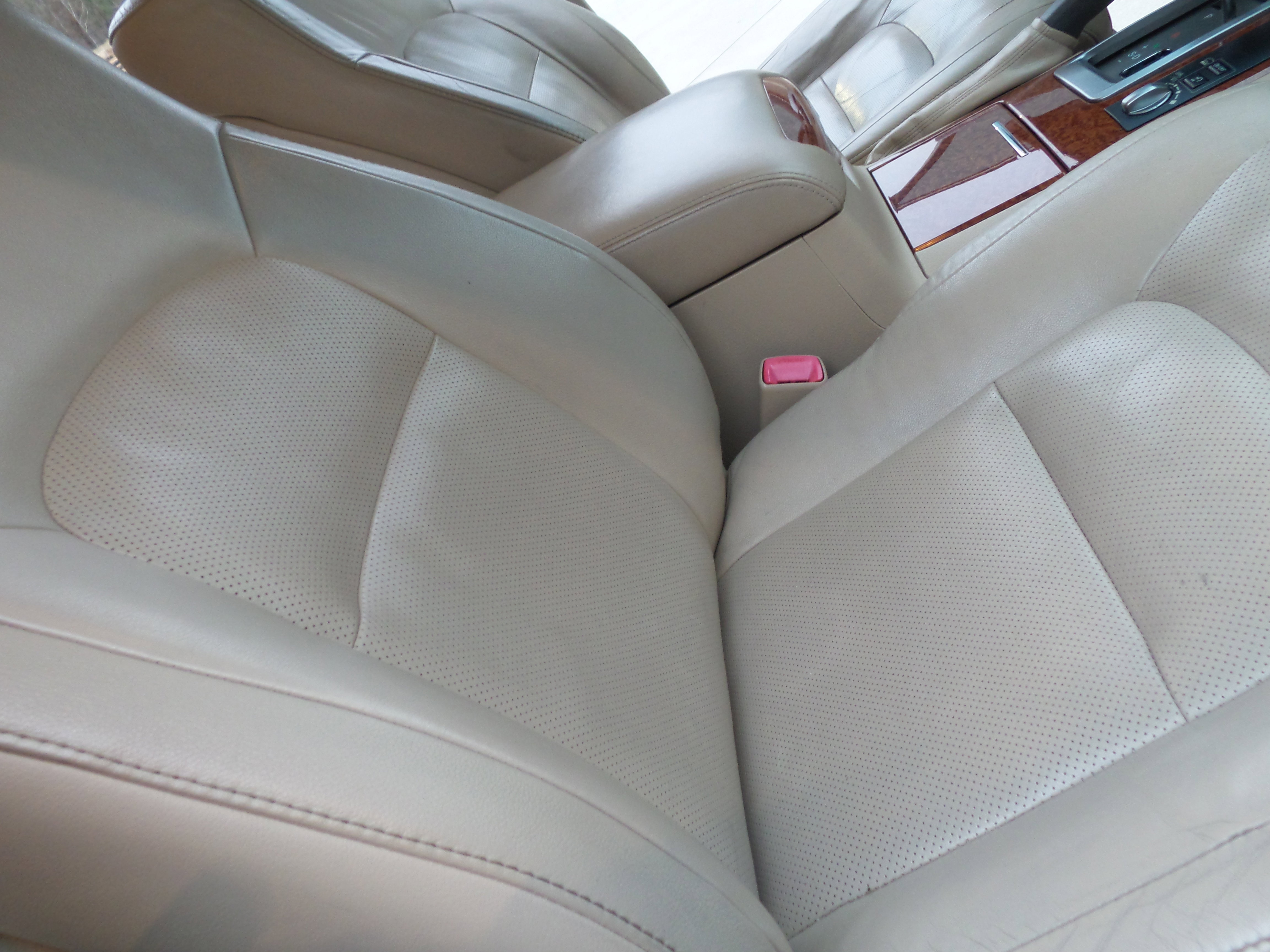 Used 2013 Toyota Land Cruiser image 50