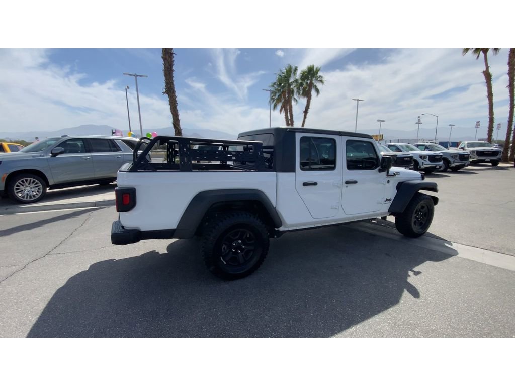 Used 2024 Jeep Gladiator Sport image 8