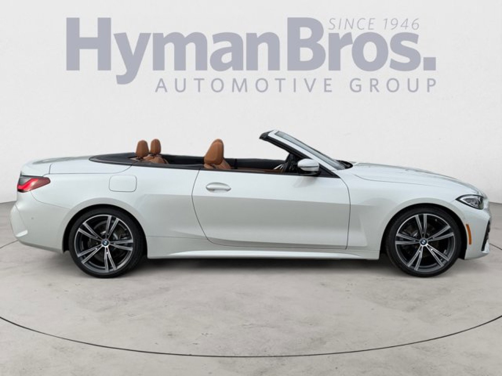 Used 2023 BMW 430i Convertible w/ M Sport Package RWD image 2