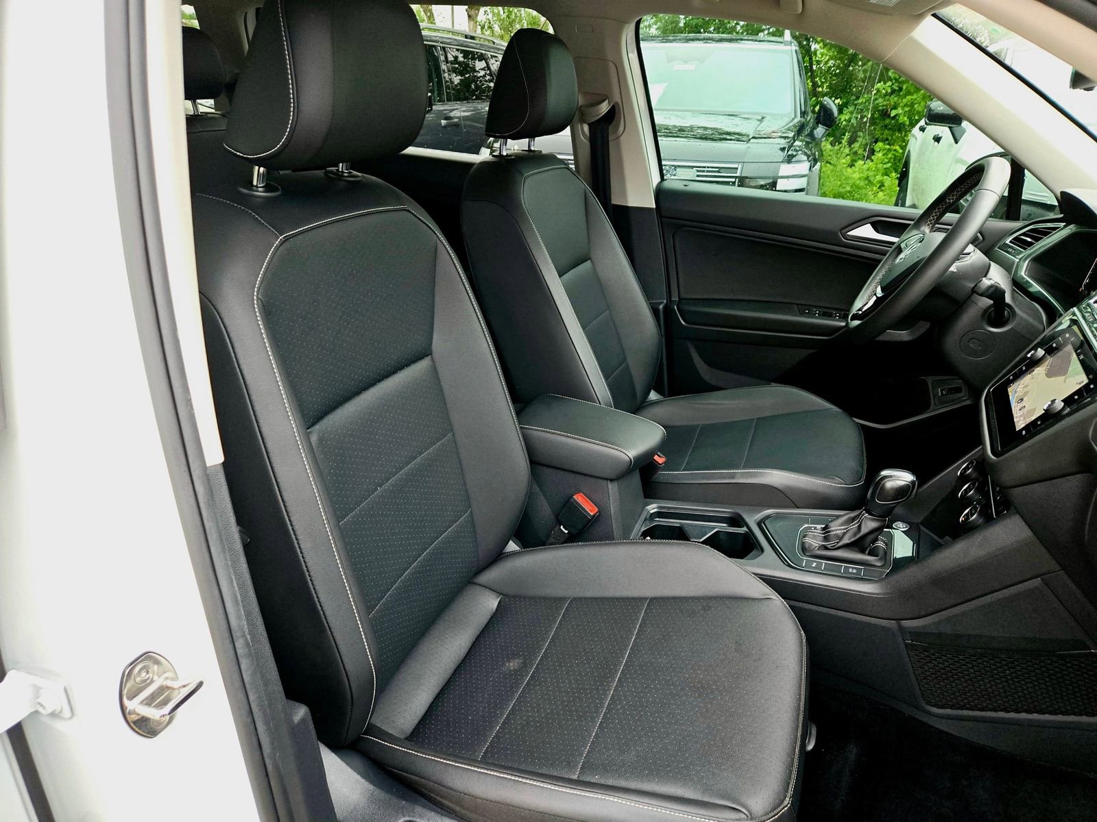 Used 2021 Volkswagen Tiguan SEL w/ 3-Row Tiguan MDO Package FWD image 24
