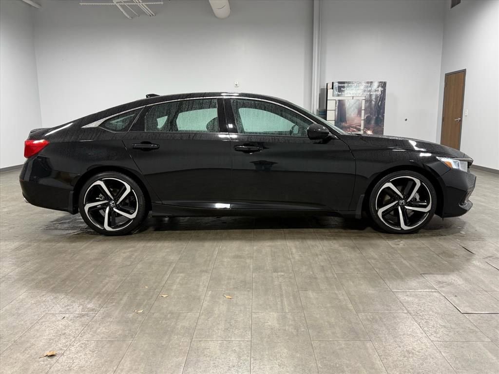 Used 2022 Honda Accord Sport image 3