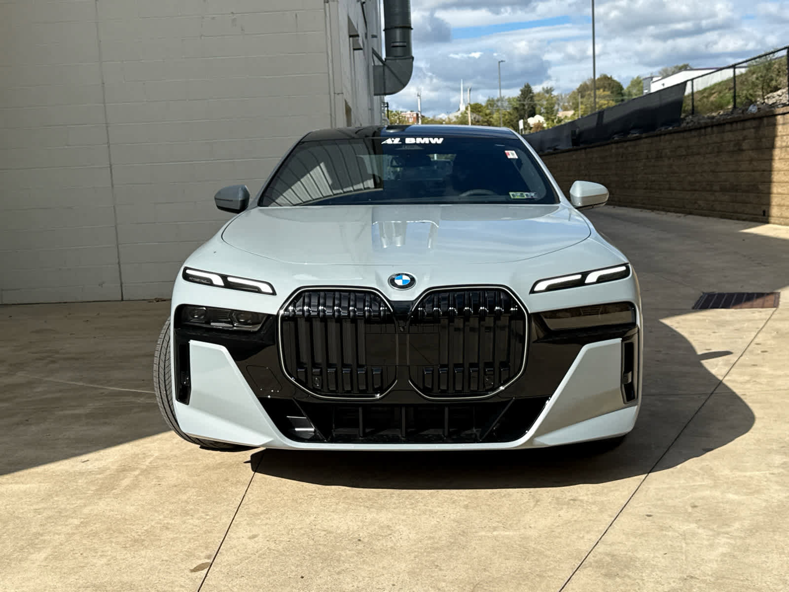 Used 2026 BMW 740i xDrive w/ Premium Package image 2