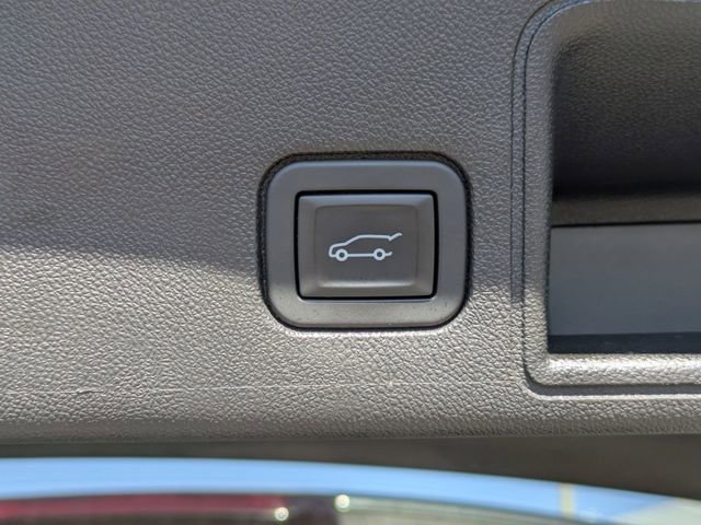 Used 2019 GMC Terrain Denali w/ Driver Alert Package II image 17