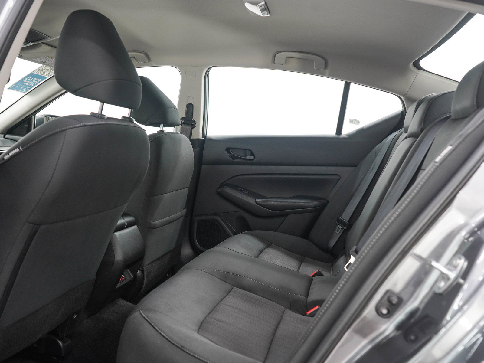 Used 2025 Nissan Altima 2.5 SV AWD/4WD image 13