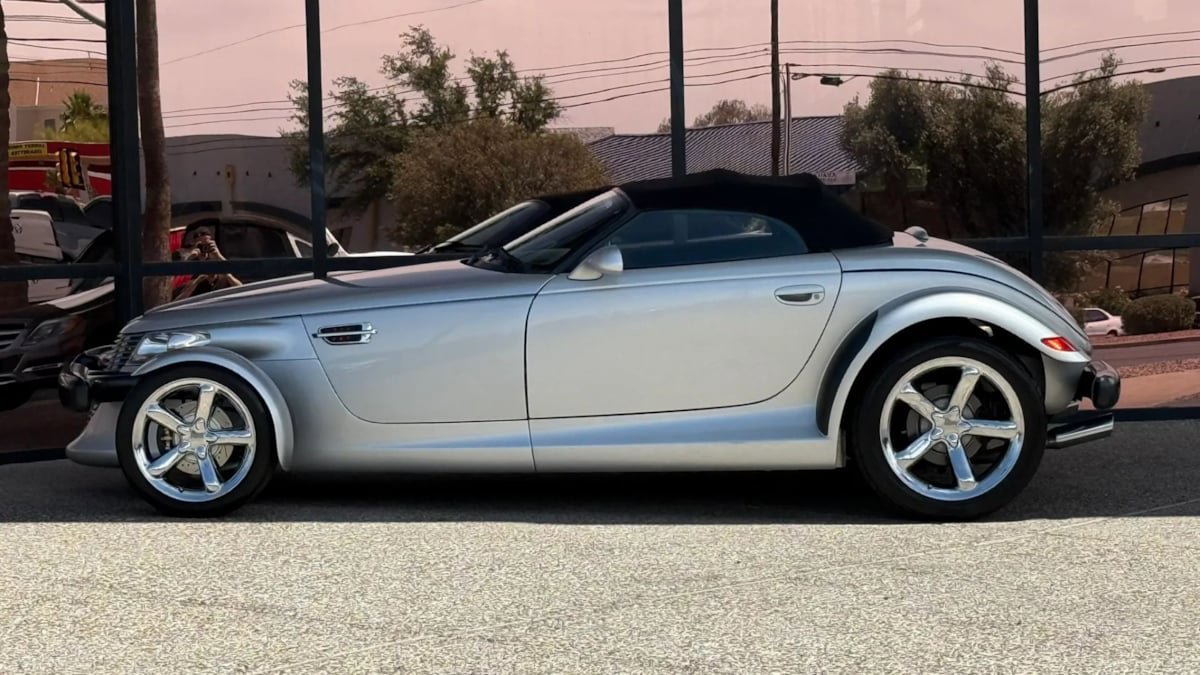 Used 2001 Plymouth Prowler RWD image 7