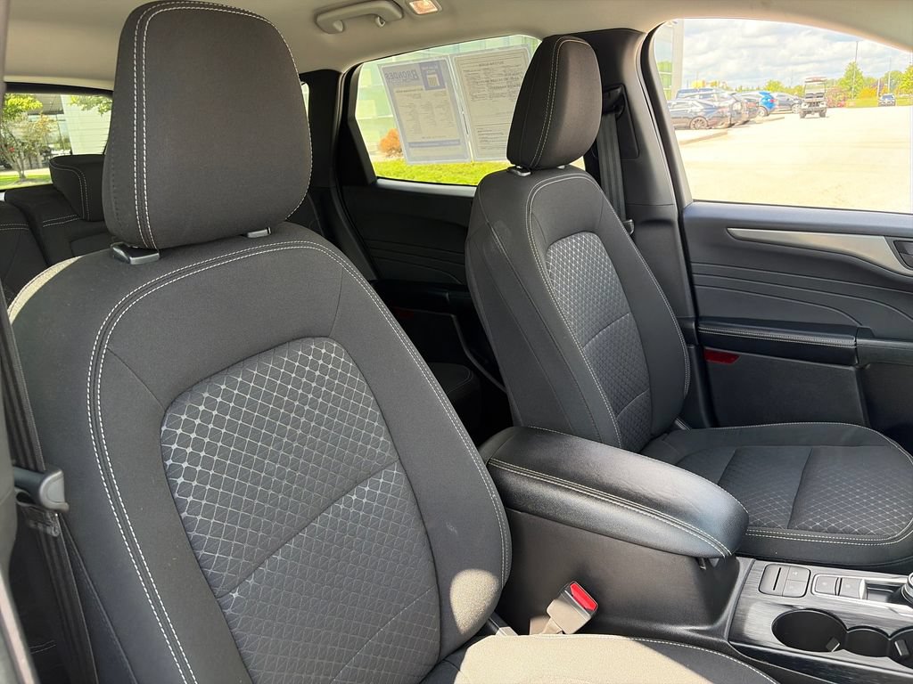 Used 2023 Ford Escape Active AWD/4WD image 12