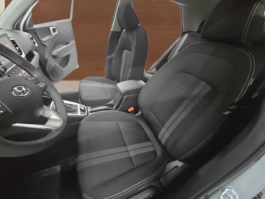 New 2026 Hyundai Venue SEL FWD image 15