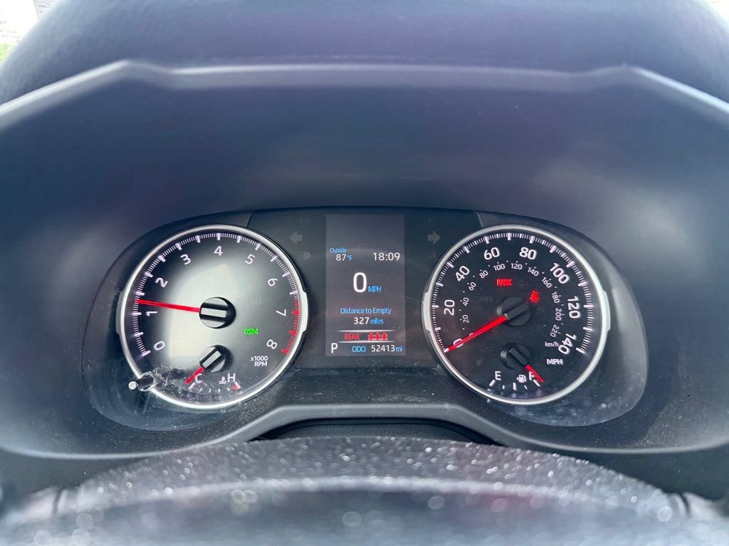 Used 2021 Toyota RAV4 XLE AWD/4WD image 4