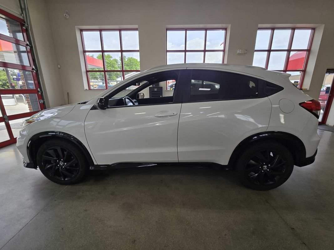 Used 2022 Honda HR-V Sport image 3