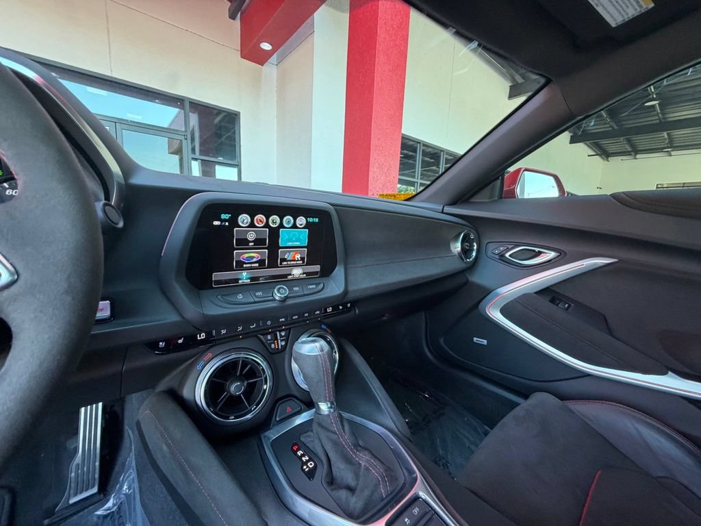 Used 2018 Chevrolet Camaro ZL1 RWD image 41