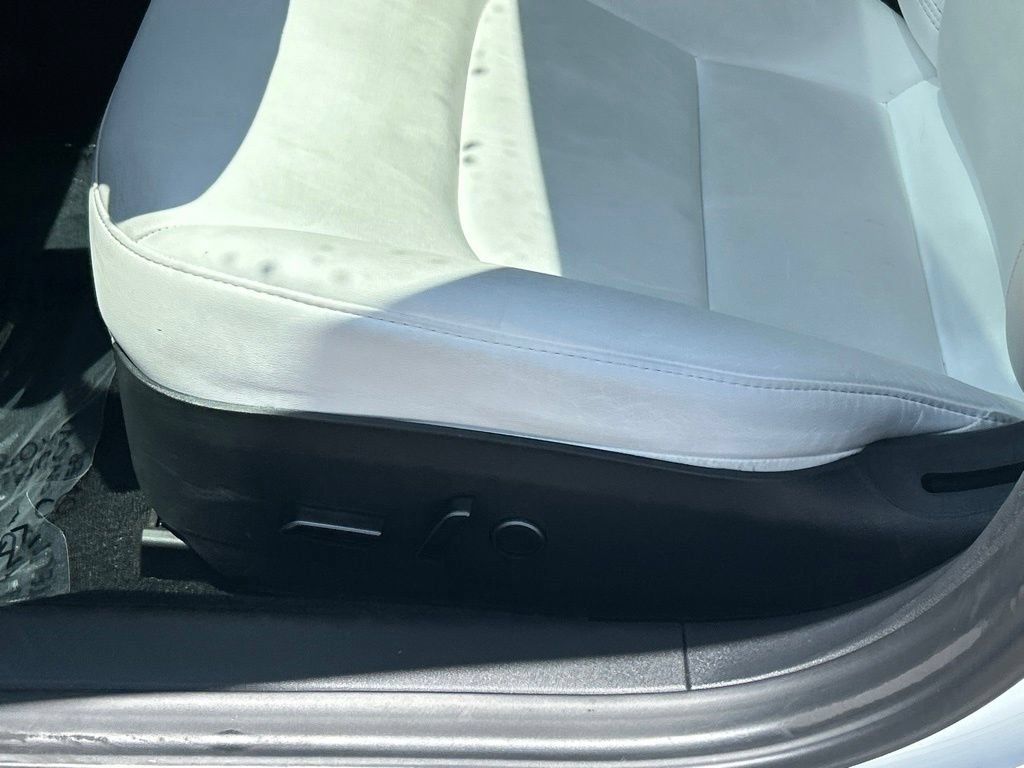Used 2023 Tesla Model 3 Standard Range RWD image 16