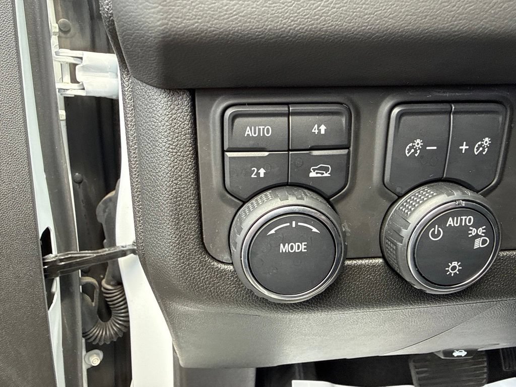 Used 2024 Chevrolet Tahoe RST w/ Luxury Package AWD/4WD image 28