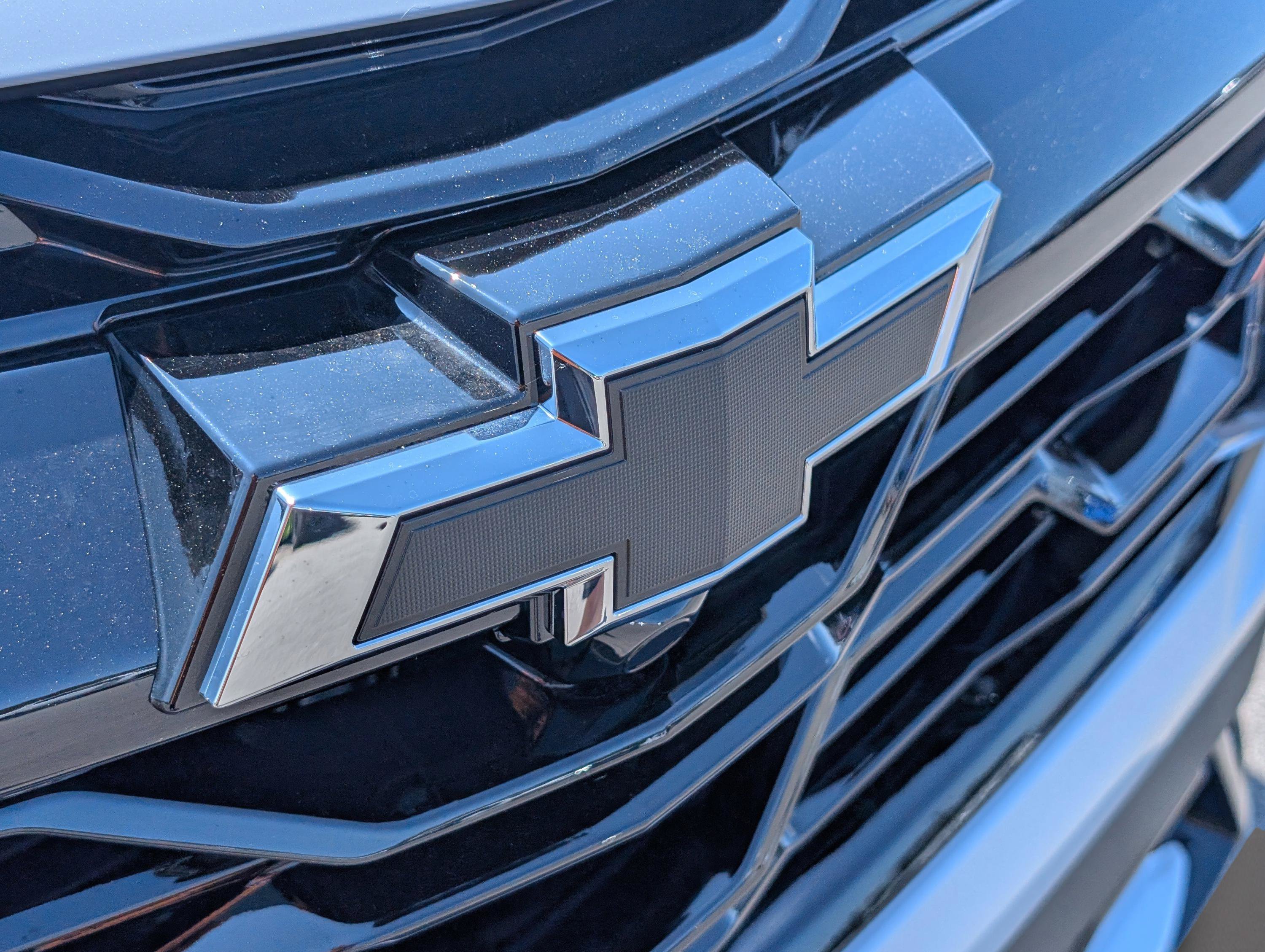New 2026 Chevrolet Equinox RS w/ Convenience Package III FWD image 5