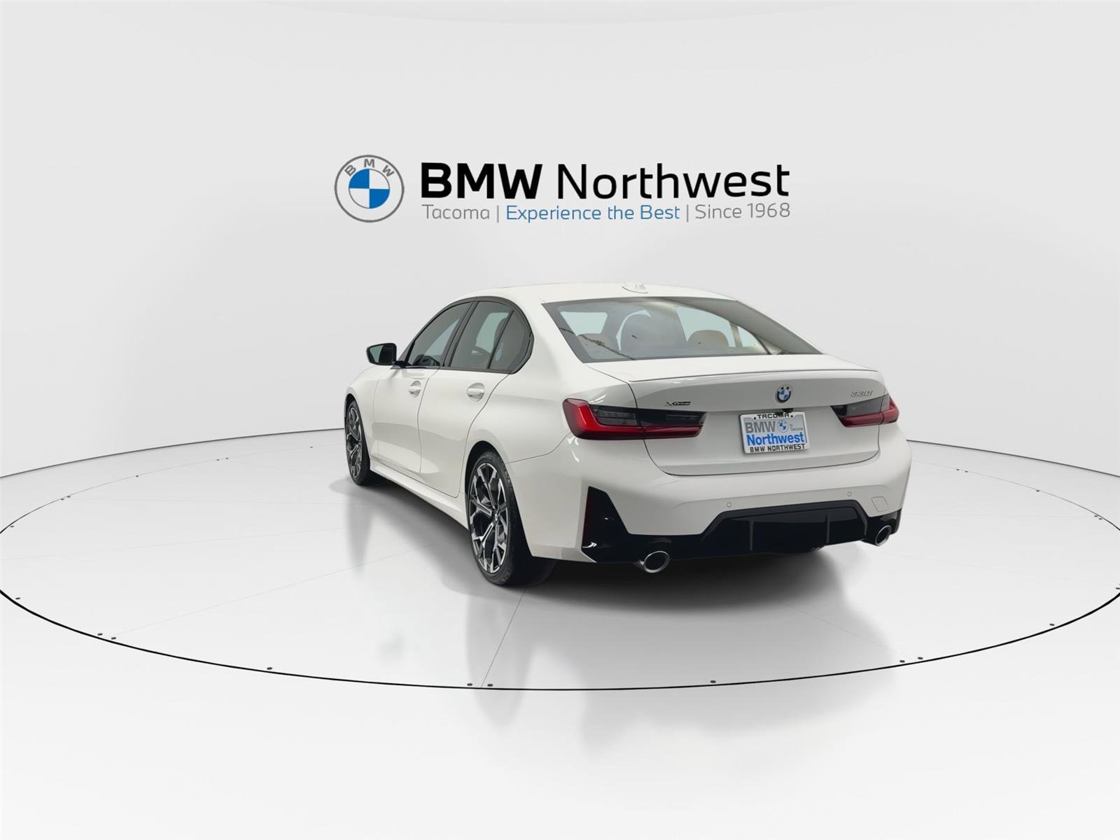 Used 2025 BMW 330i xDrive Sedan w/ M Sport Package AWD/4WD image 13