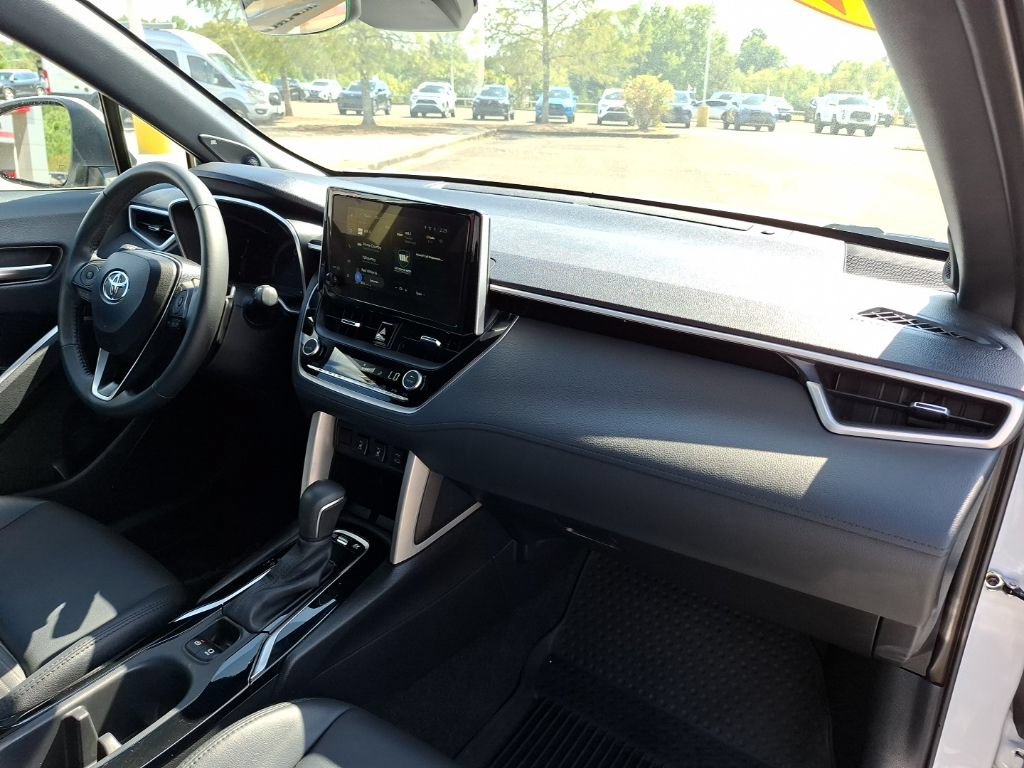 Used 2024 Toyota Corolla Cross AWD Hybrid w/ Convenience Package image 33