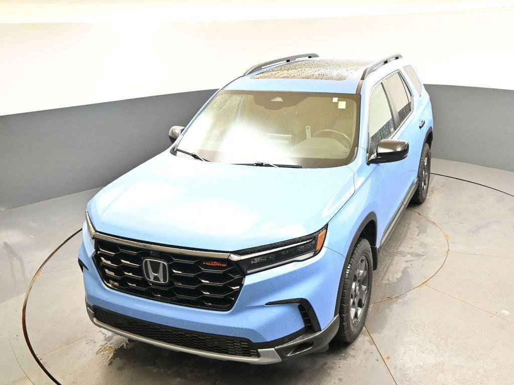 Used 2025 Honda Pilot TrailSport image 36