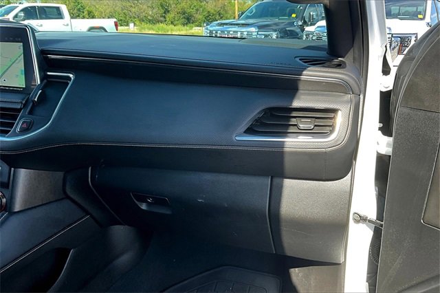 Used 2024 GMC Yukon XL AT4 w/ Technology Package image 27