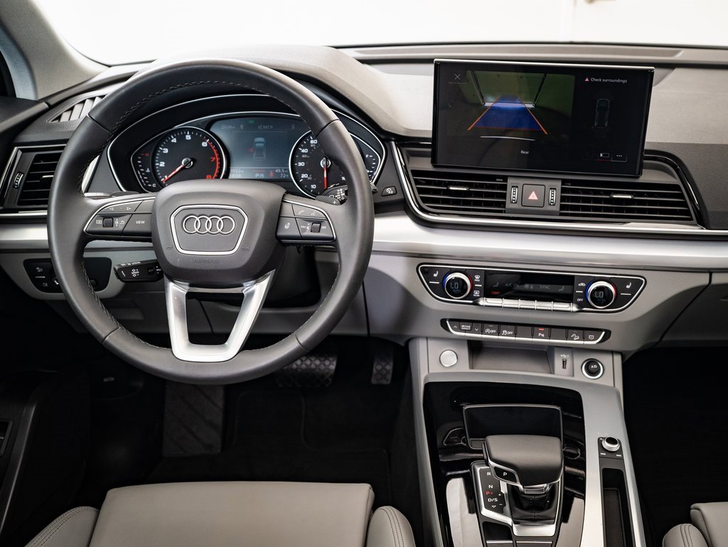 Used 2024 Audi Q5 2.0T Premium w/ Convenience Package image 29