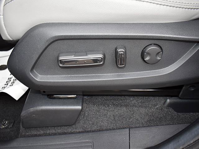 Used 2024 Honda Pilot Touring image 12