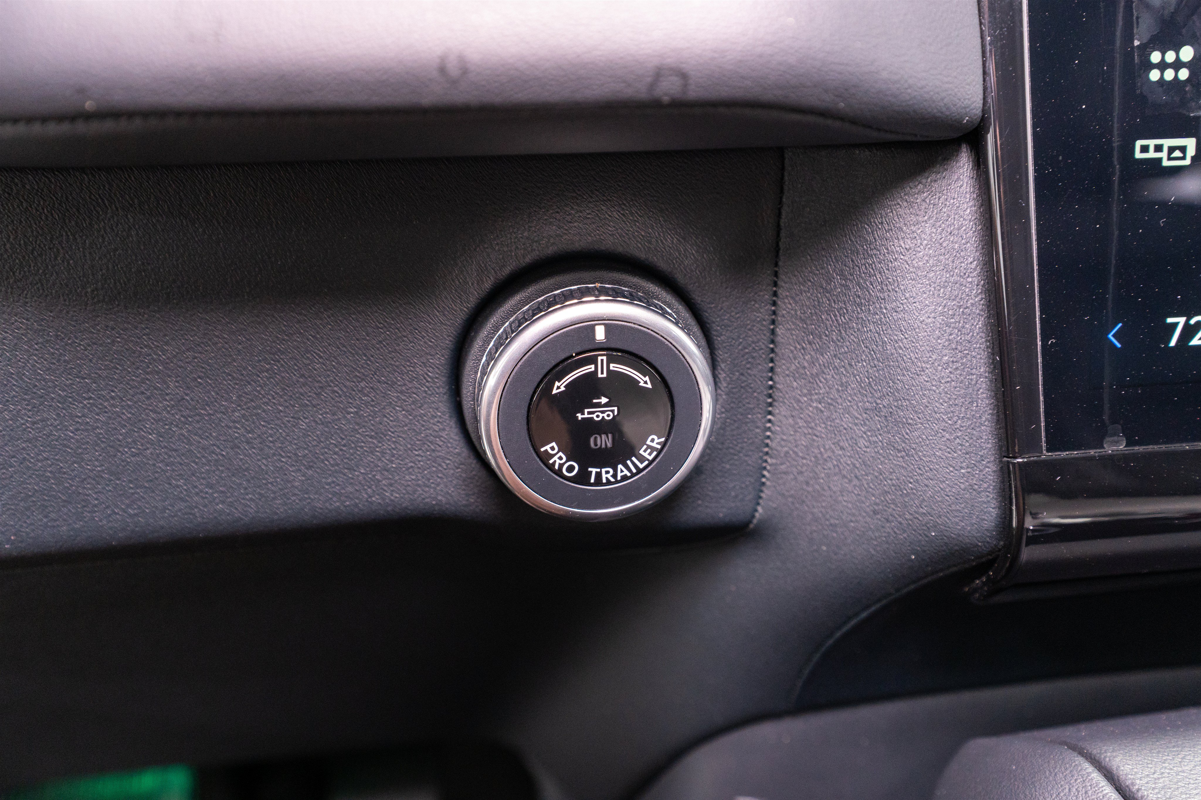 Used 2025 Lincoln Navigator Reserve AWD/4WD image 33
