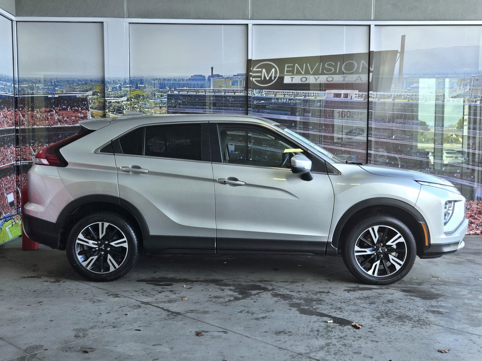 Used 2024 Mitsubishi Eclipse Cross SE image 3